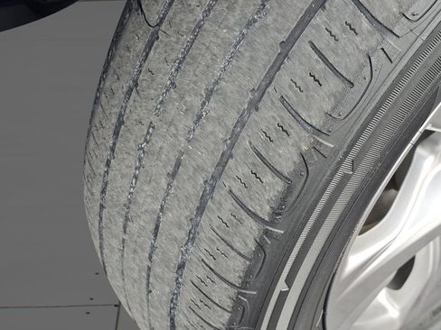 Used 2023 Toyota RAV4 XLE image 17