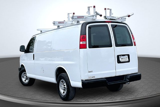 Used 2020 Chevrolet Express 2500 w/ Driver Convenience Package RWD image 4