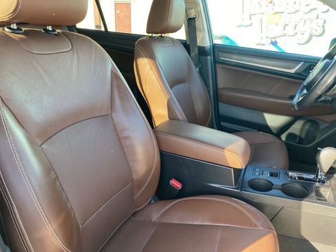 Used 2018 Subaru Outback 2.5i Touring image 17