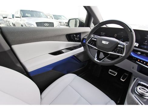 New 2027 Cadillac Optiq Luxury RWD image 8