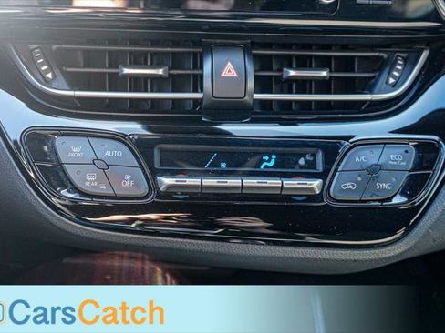 Used 2019 Toyota C-HR LE image 32