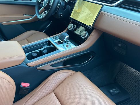 New 2026 Jaguar F-PACE R-Dynamic S image 27