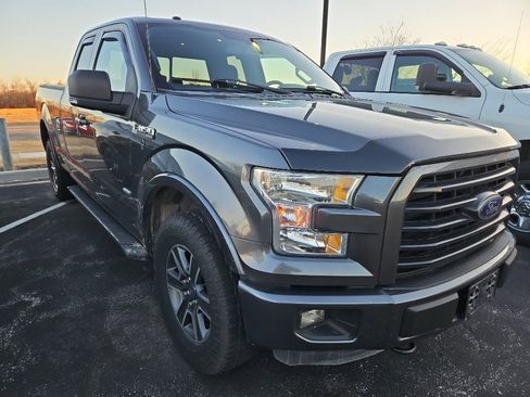 Used 2015 Ford F150 XLT w/ Equipment Group 302A Luxury image 3