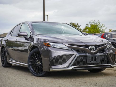 Used 2021 Toyota Camry XSE w/ Navigation Package image 1