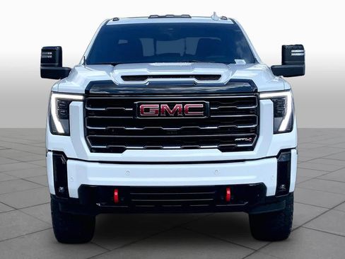Used 2026 GMC Sierra 2500 AT4 w/ AT4 Premium Plus Package AWD/4WD image 4