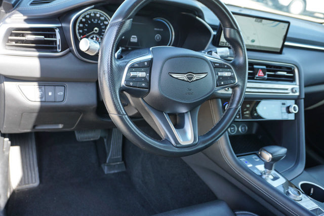 Used 2025 Genesis G70 2.5T RWD image 9