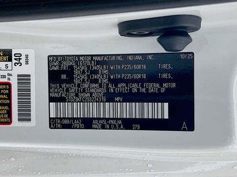 New 2025 Toyota Sienna Limited image 21