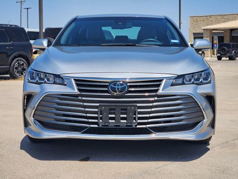 Used 2022 Toyota Avalon XLE FWD image 6