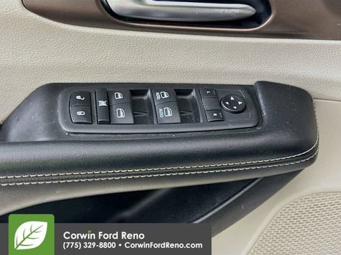 Used 2020 Chrysler Voyager Lxi FWD image 16