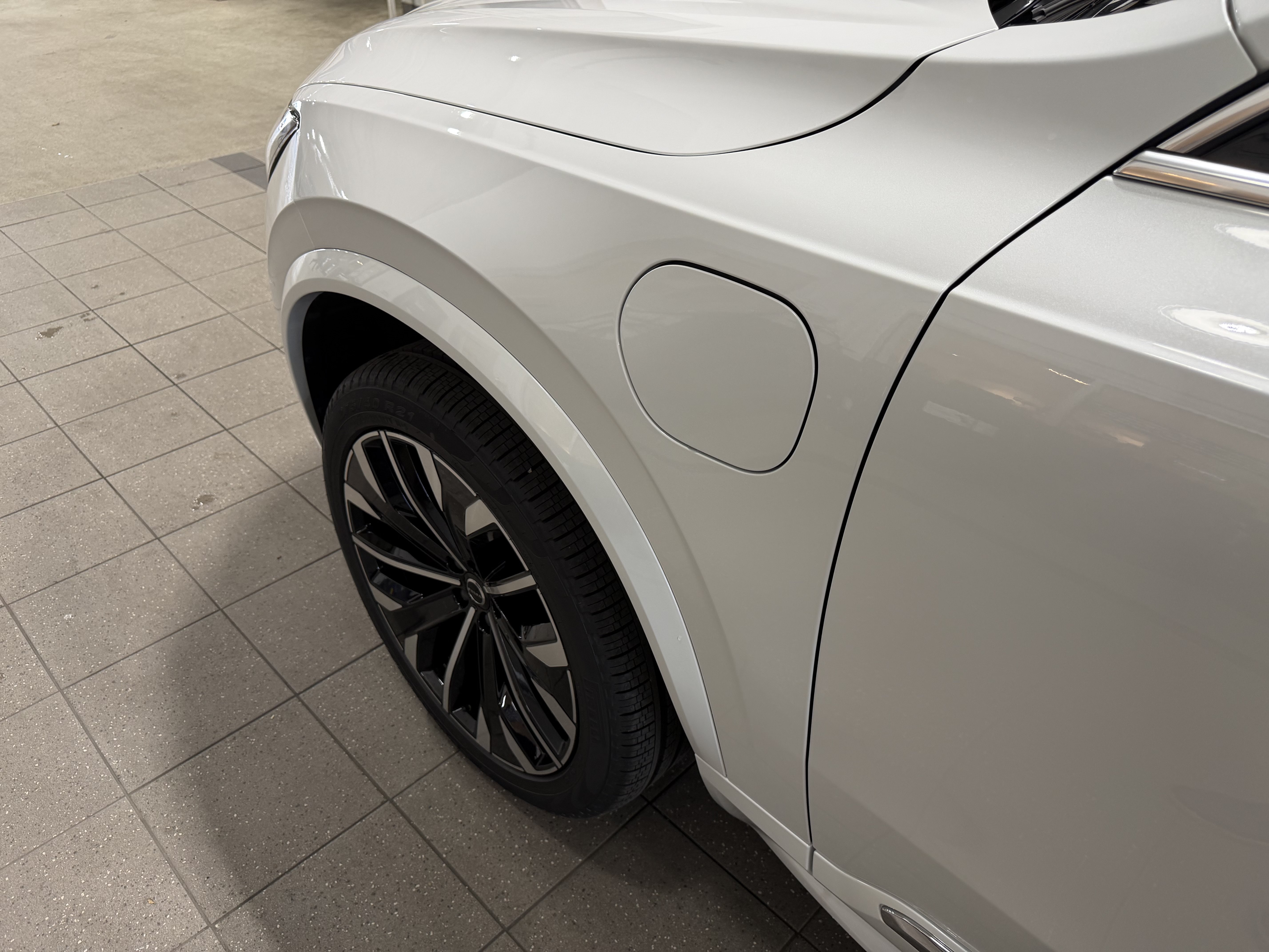 New 2026 Volvo XC90 T8 Plus w/ Protection Package AWD/4WD image 11