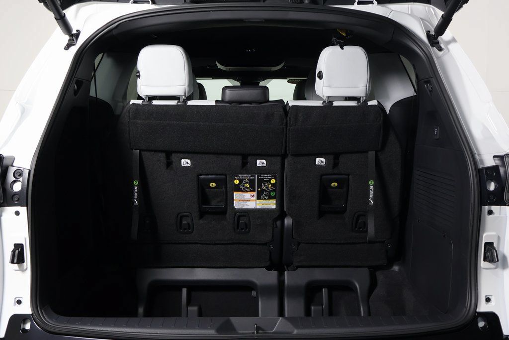 Used 2026 Toyota Sienna XSE FWD image 15