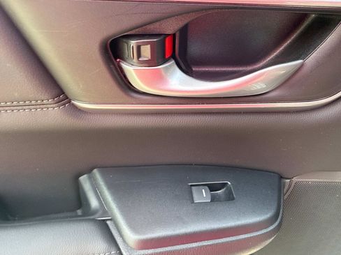 Used 2022 Honda CR-V Touring image 11