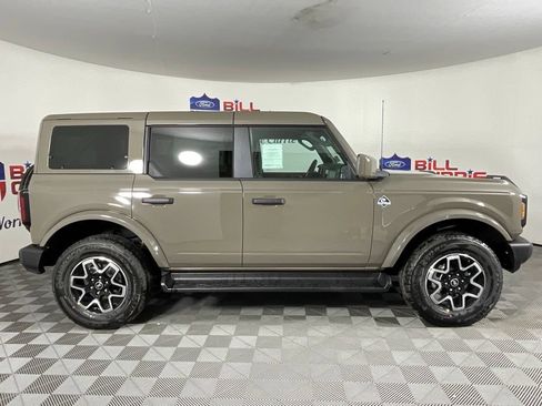 New 2026 Ford Bronco Outer Banks AWD/4WD image 2