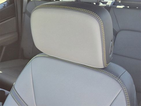 Used 2026 Chevrolet Colorado ZR2 w/ Technology Package image 19