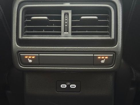 Used 2025 MAZDA CX-50 Meridian Edition w/ Weather Package image 12