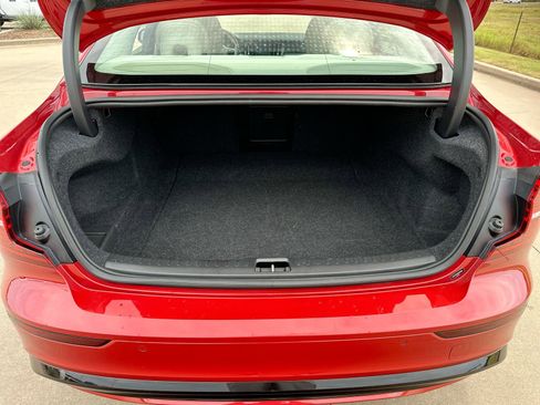 Used 2024 Volvo S60 B5 Core image 23