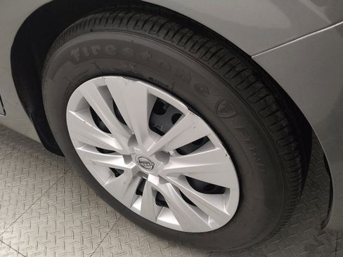 Used 2025 Nissan Sentra S image 31