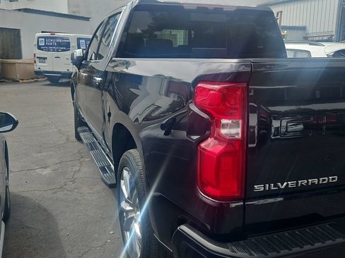 Used 2023 Chevrolet Silverado 1500 High Country w/ High Country Premium Package AWD/4WD image 7