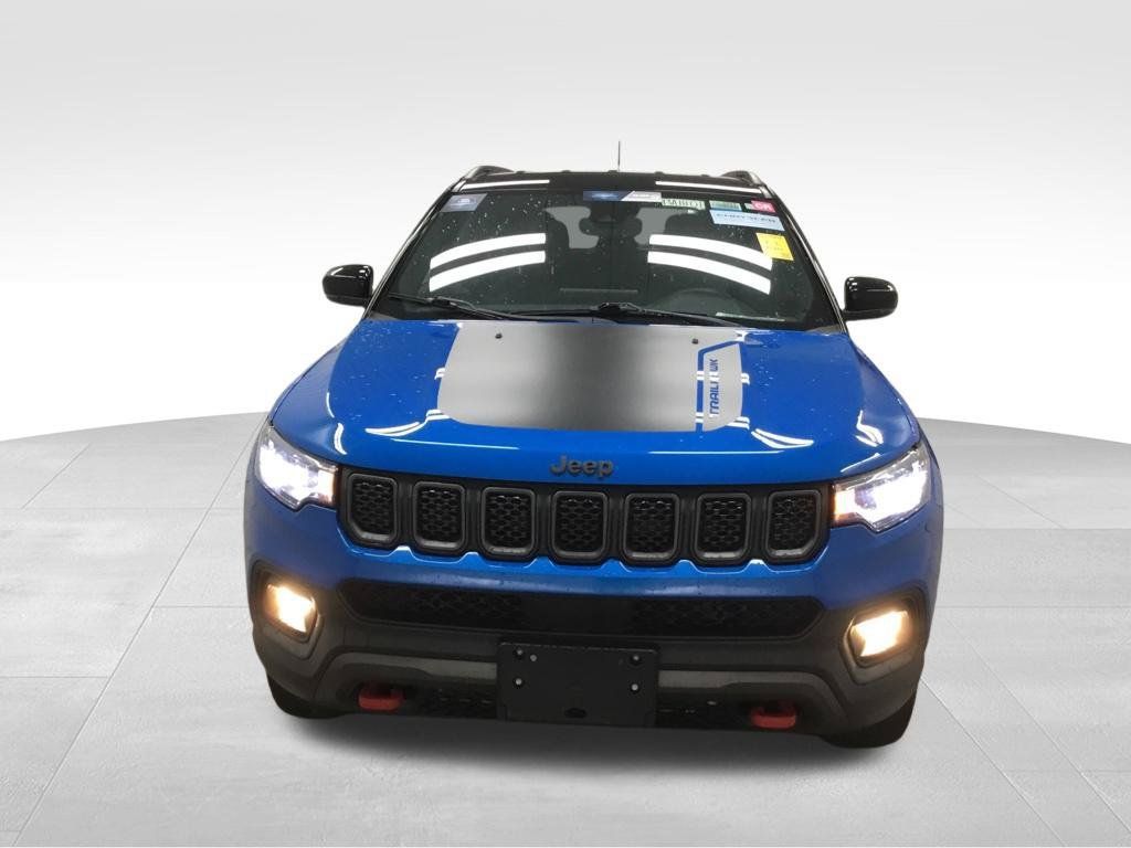 Used 2023 Jeep Compass Trailhawk AWD/4WD image 3