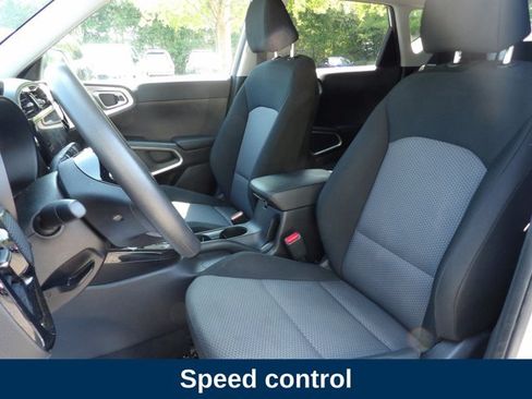 Used 2023 Kia Soul S FWD image 10