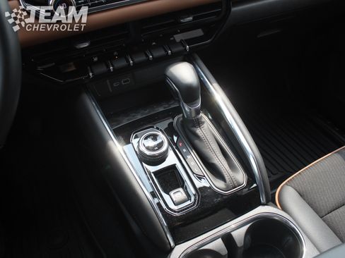 Certified 2025 GMC Canyon AT4 AWD/4WD image 18