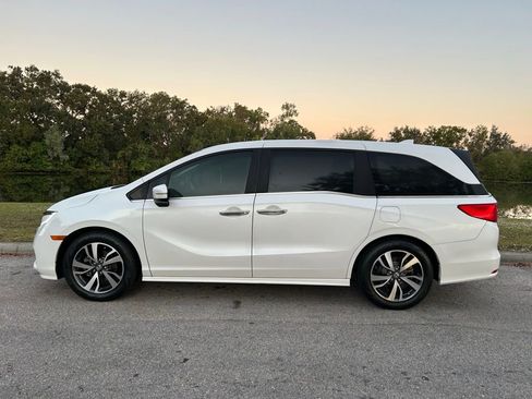 Used 2022 Honda Odyssey Touring image 2