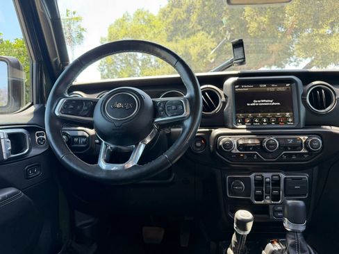 Used 2021 Jeep Gladiator Overland w/ Popular Equipment Package AWD/4WD image 19