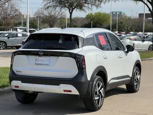 Used 2026 Nissan Kicks SV image 4