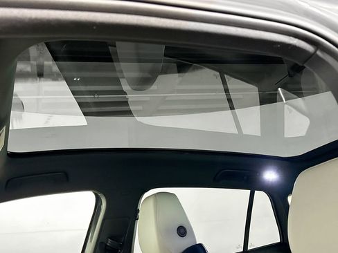 New 2025 Volkswagen ID.4 Pro S Plus image 19