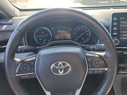 Used 2019 Toyota Avalon XLE image 29