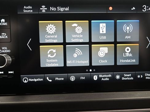 Used 2025 Honda Pilot Touring image 33