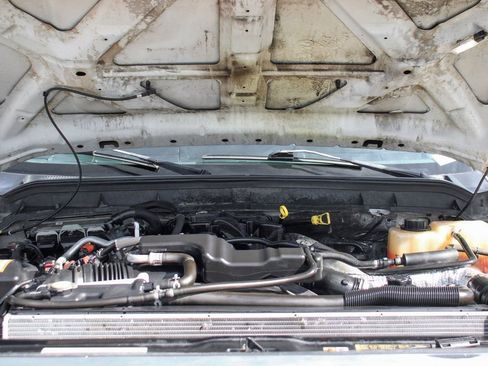 Used 2015 Ford F550 4x4 Crew Cab Super Duty image 12