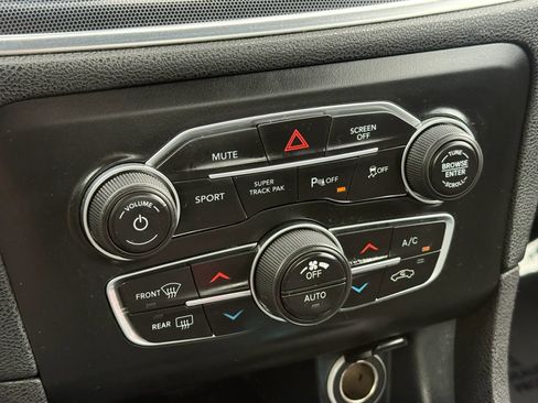 Used 2018 Dodge Charger GT AWD/4WD image 38