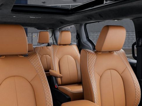 New 2026 Chrysler Pacifica Pinnacle image 27