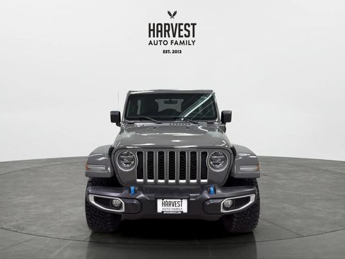 Used 2022 Jeep Wrangler Unlimited Sahara AWD/4WD image 29