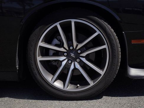 Used 2023 Dodge Challenger GT w/ Plus Package image 10