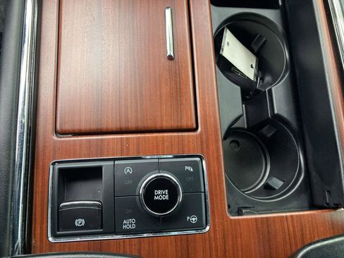 Used 2021 Lincoln Navigator Reserve w/ Luxury Package image 29