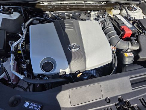 Used 2025 Lexus ES 350 Ultra Luxury w/ Accessory Package (Z2) image 17