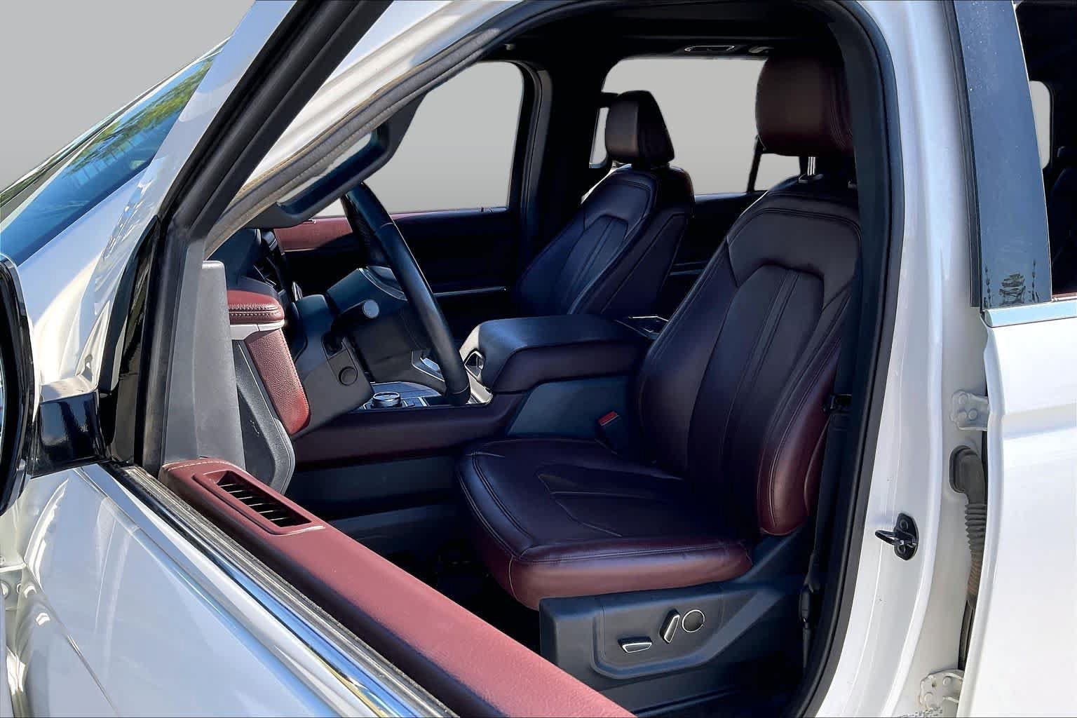 Used 2022 Ford Expedition Limited RWD image 8