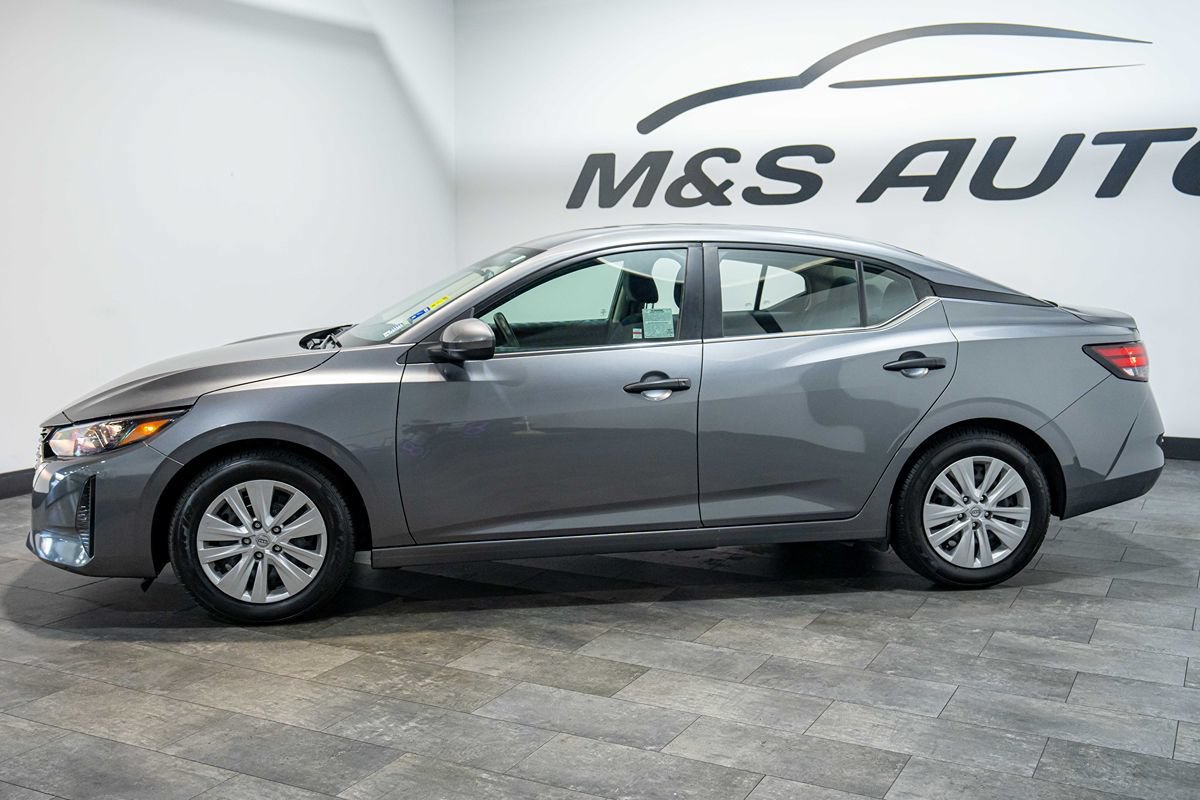 Used 2024 Nissan Sentra S FWD image 3