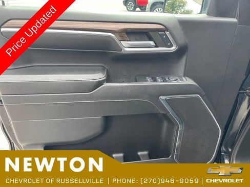 Used 2024 Chevrolet Silverado 1500 LT AWD/4WD image 8