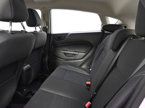 Used 2017 Ford Fiesta SE image 21