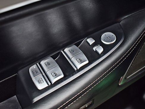 Used 2022 BMW 740i RWD image 42