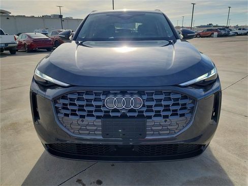 New 2025 Audi Q5 Premium image 2