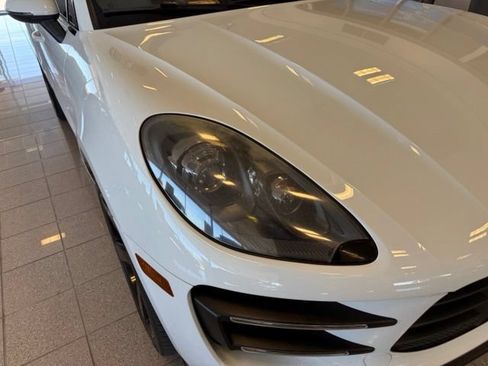 Used 2016 Porsche Macan Turbo AWD/4WD image 9
