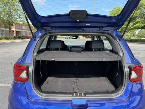 Used 2024 Hyundai Venue Limited FWD image 39