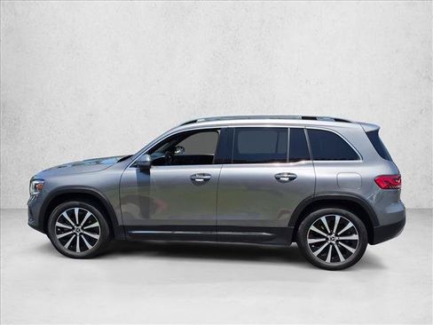Used 2021 Mercedes-Benz GLB 250 4MATIC image 9