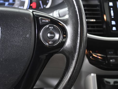 Used 2017 Honda Accord EX-L image 13