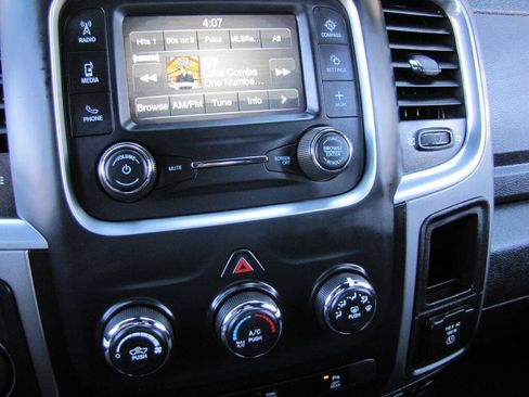 Used 2023 RAM 1500 Warlock AWD/4WD image 36