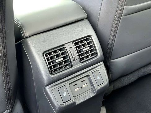 Used 2018 Subaru Outback 2.5i Limited AWD/4WD image 21